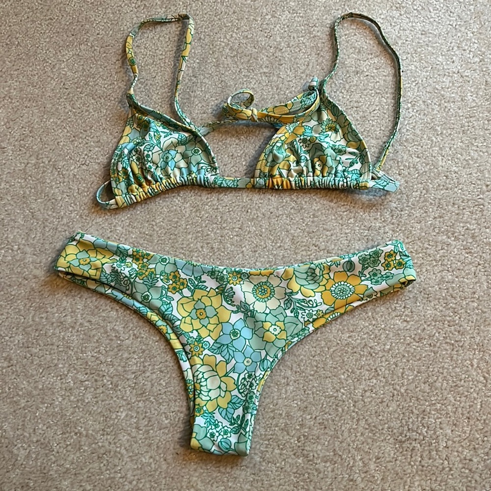 Kulani kinis bikini set